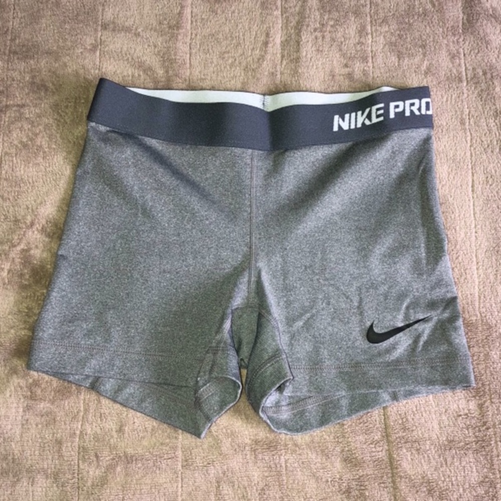 Gray Nike Pro spandex